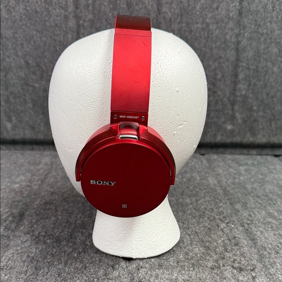 Sony Vibrant Red Over-Ear Headphones MDR-XB950BT Bluetooth - Picture 3 of 14